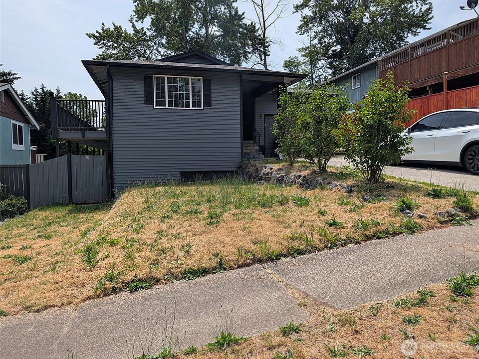 1st image of 1216 E 60th