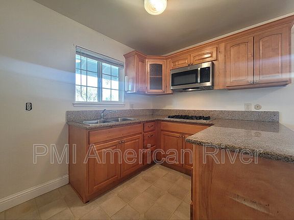 5th image of 10380 Buena Plaza Cir