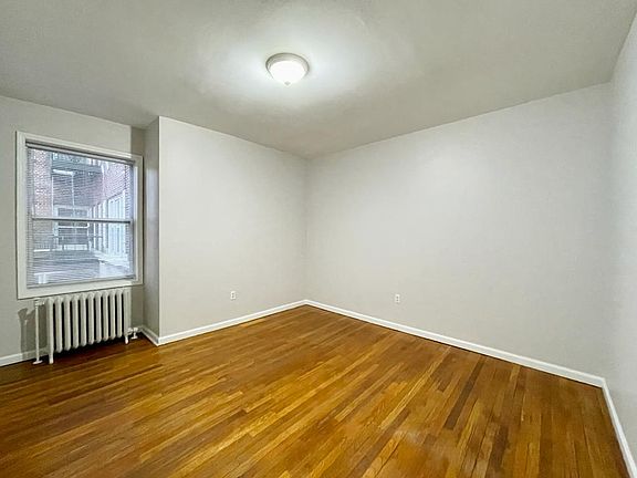 5th image of 19 Kensington Ave APT 204