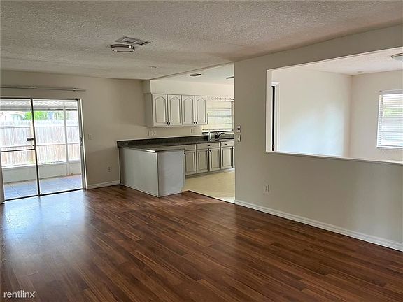 5th image of 703R Ponderosa Dr