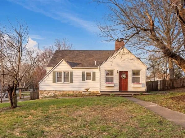 2 NE 81st St, Kansas City, MO 64118