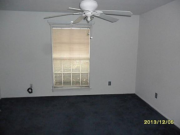 3rd image of 2426 Red River St
