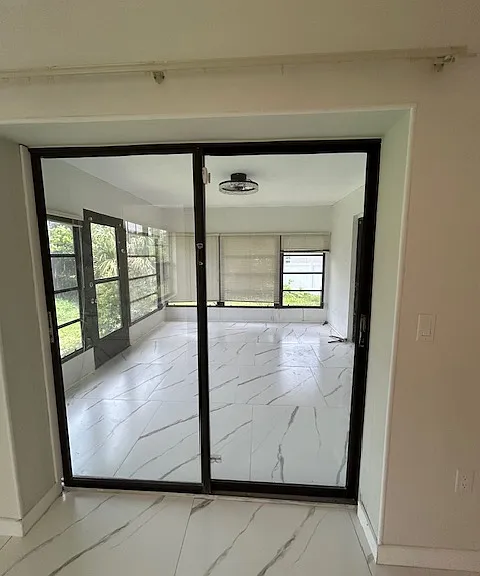 320 Victoria Rd — Photo 1