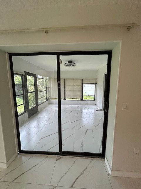 1st image of 320 Victoria Rd