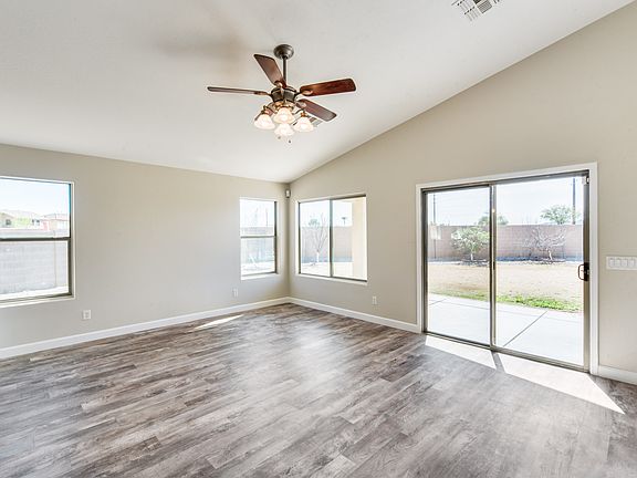 4th image of 1399 W Busa Dr