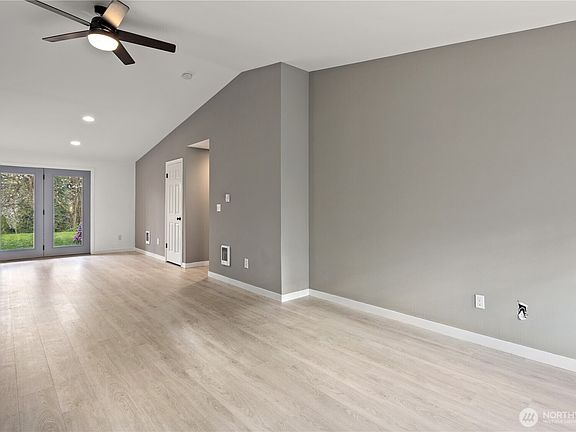 4th image of 10236 42nd Avenue NE #A