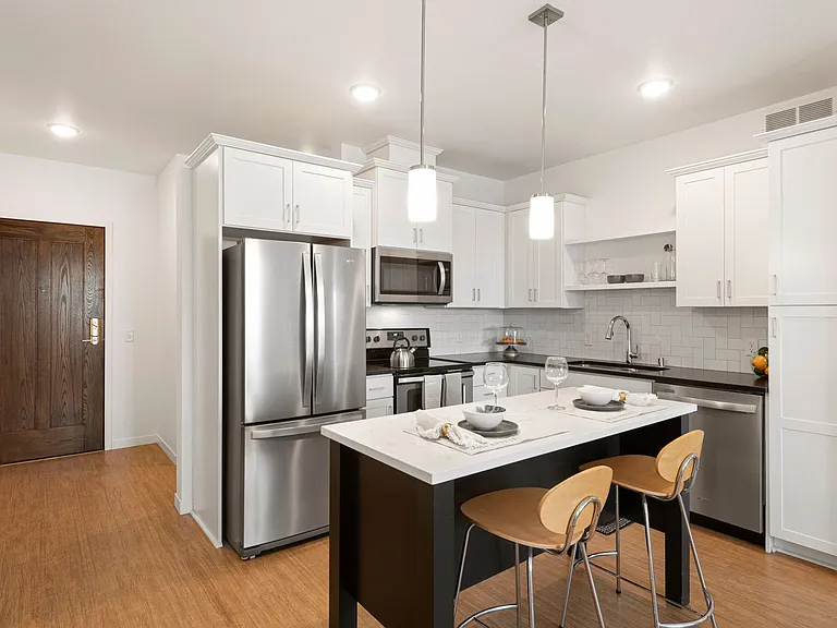 Grand & Syndicate Apartments — Photo 10
