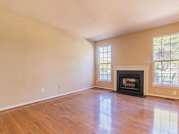 4th image of 43230 Baltusrol Ter