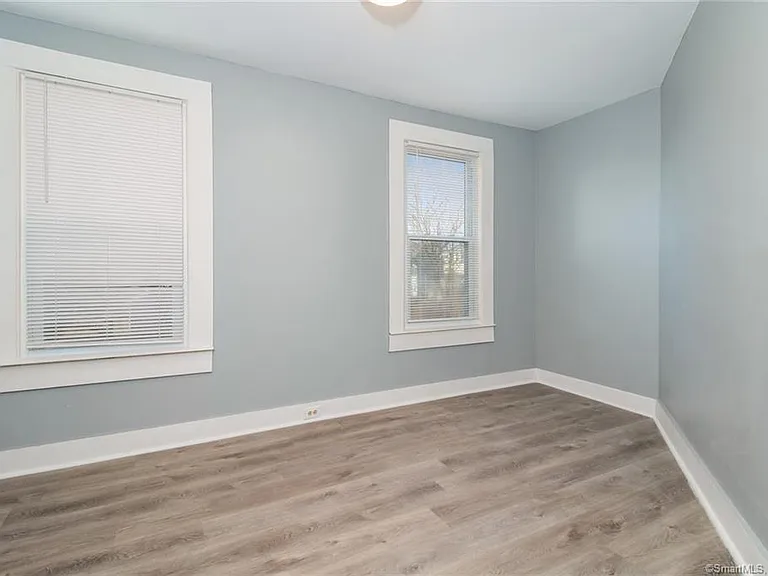144 Gorham Ave — Photo 15