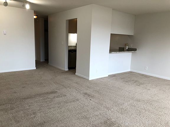 4th image of 7505 SE 28th St APT 207