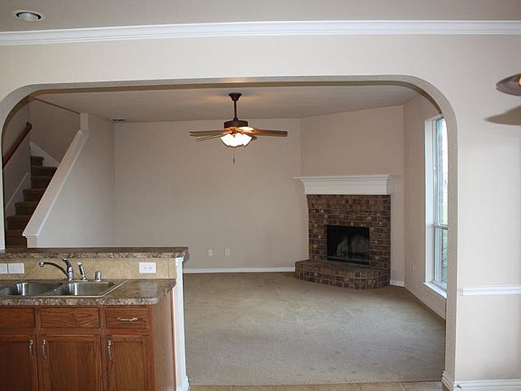 4th image of 105 Shelby Dr