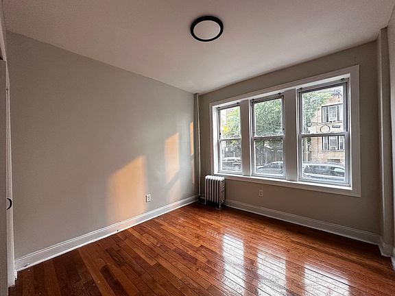 2nd image of 272 Monticello Ave #3R