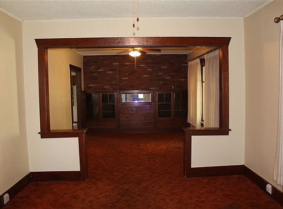 4th image of 2627 E Hoffman Ave