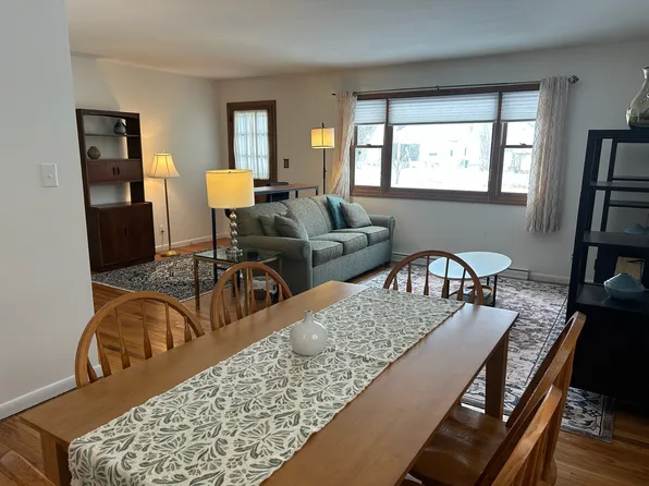 4994 N Sedgewick Rd, Lyndhurst, OH 44124