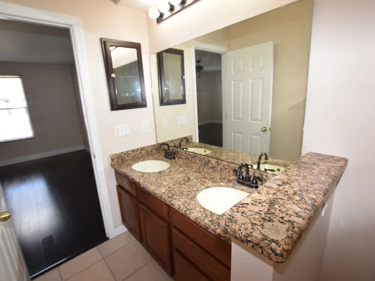 13098 Lexington Summit St — Photo 43