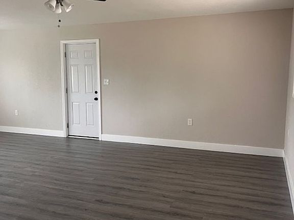 3rd image of 1104 Pineview Dr