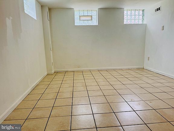 3rd image of 1247 Linkside Dr