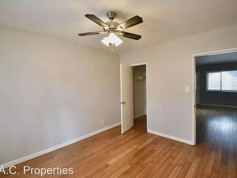 10645 Valley Spring Ln — Photo 6