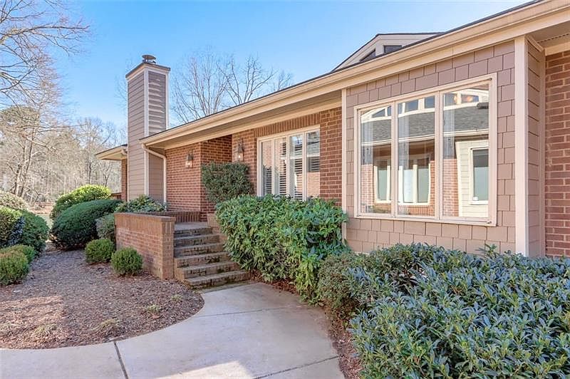 1st image of 4008 Columns Dr SE