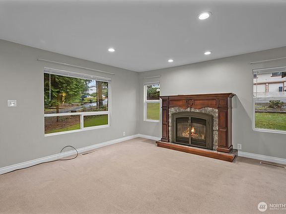 3rd image of 9901 59th Avenue Ct E