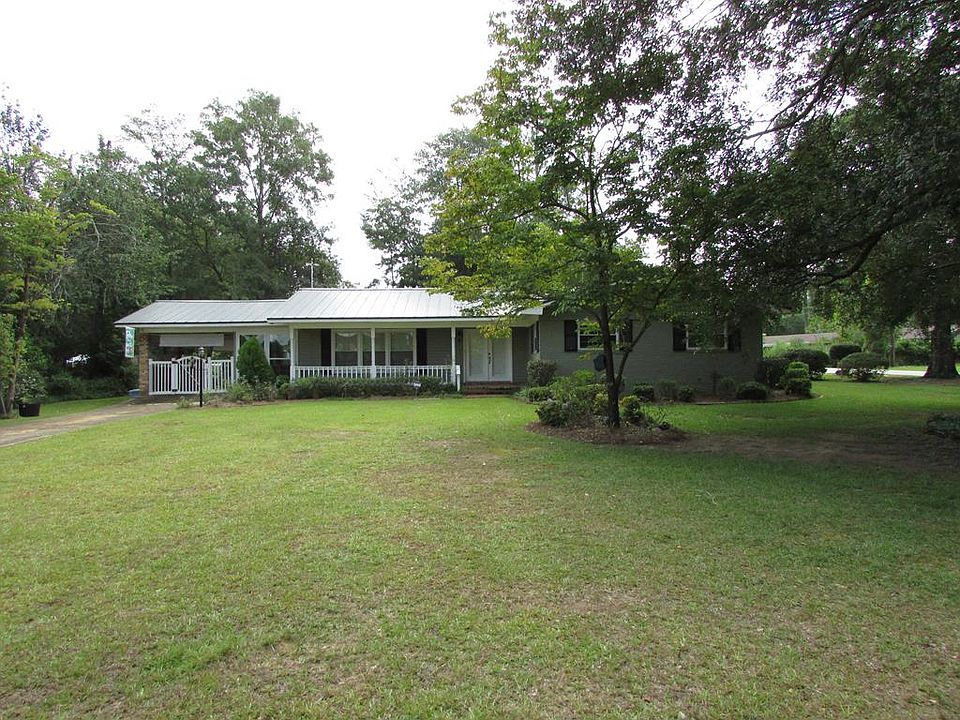 1st image of 24 Lakewood Dr