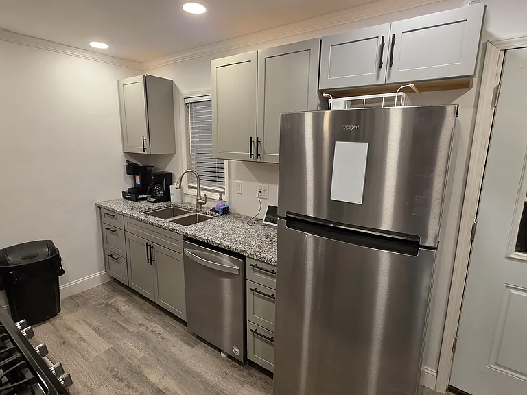 2300 S Arlington Ave — Photo 22
