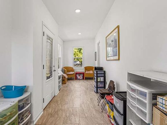 3rd image of 412 N 3rd St