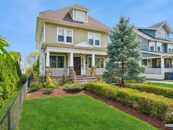 161 Ridge Rd, Rutherford, NJ 07070