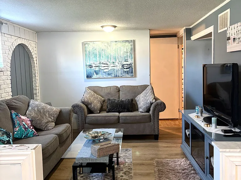 7841 Martin Grove Rd #LOWER LEVEL — Photo 5