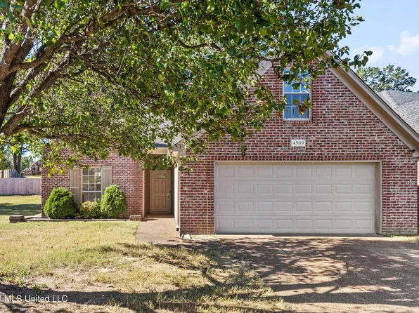 4909 Graham Lake Dr, Olive Branch, MS 38654