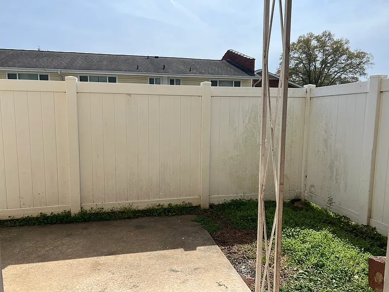 2343 Champion Ct — Photo 44