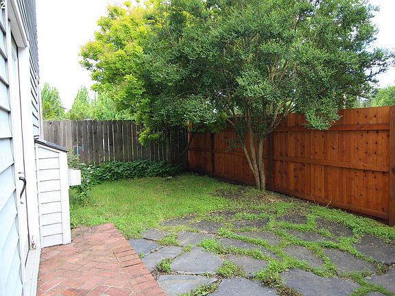 2nd image of 7603 NE 51st Way