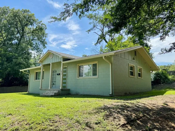 1473 Calhoun Street Ln, Macon, GA 31201