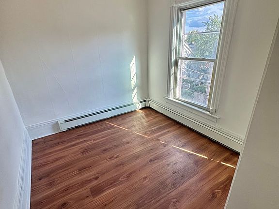 5th image of 26 Farrington Street # Fl 3rd