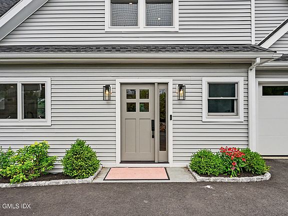 3rd image of 14 Rockland Pl