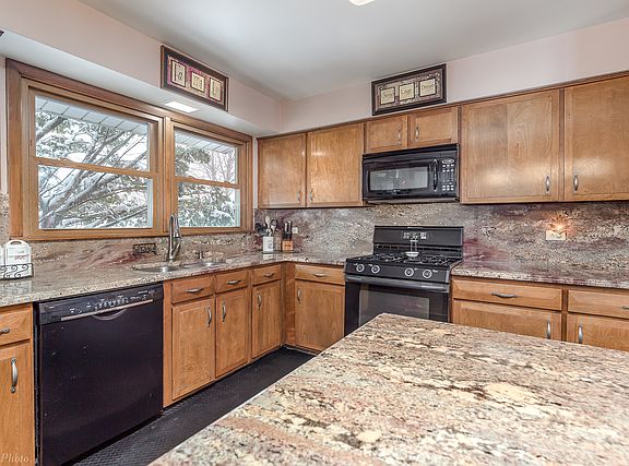 5th image of 5524 W 103rd Pl