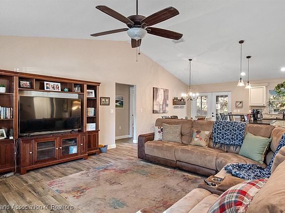 2nd image of 2218 Pleasant Dr