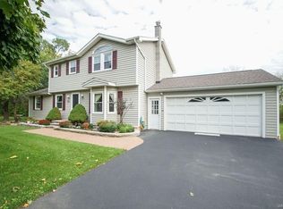 5851 Stone Rd, Lockport, NY 14094