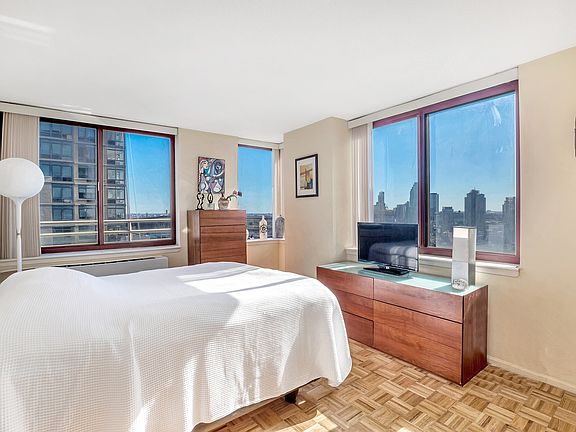 5th image of 474 48th Ave #37F