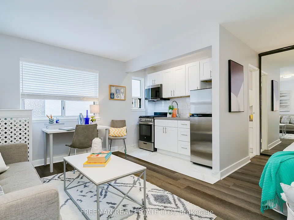 214 Wellesley St E #308