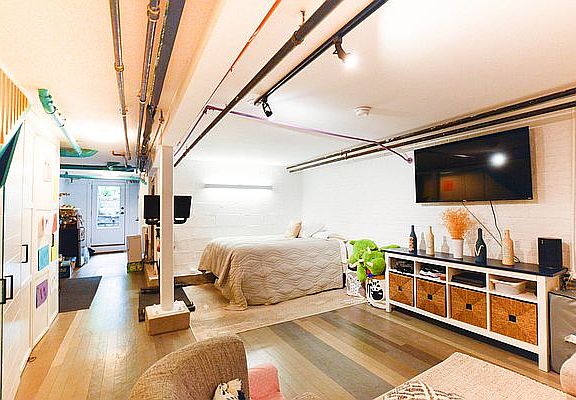 3rd image of 460 11th St #1