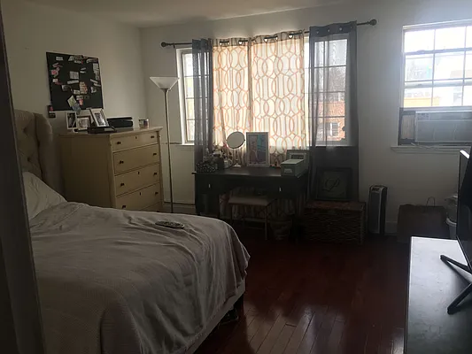 Rented by Nooklyn NYC LLC | media 42