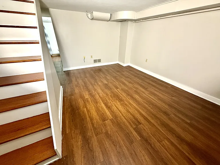 4th street apartments - Midland - 22 — Photo 15