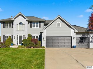 17744 Dorcas Cir, Omaha, NE 68130