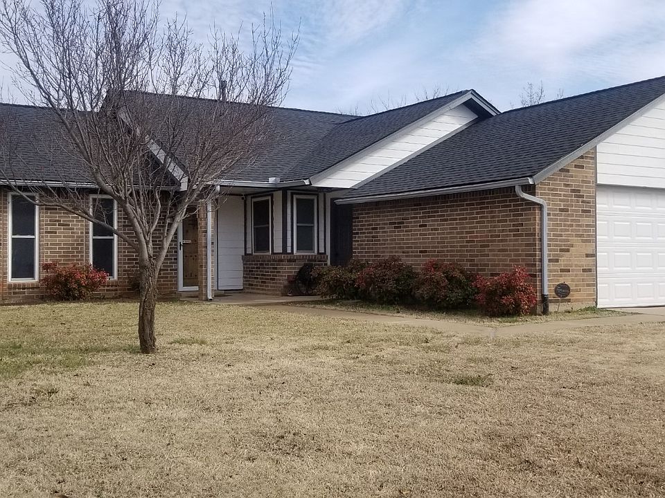 1st image of 1400 Greenfield Dr