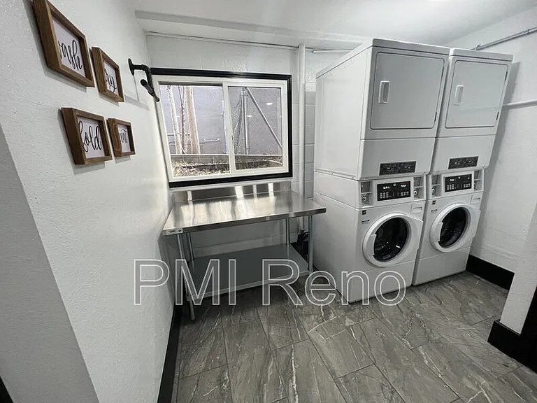 778 Forest St #10 — Photo 16