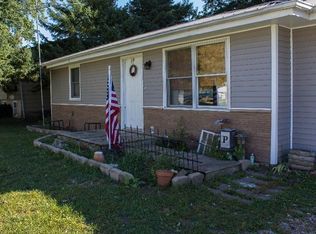 328 S Walnut St, Fremont, IA 52561