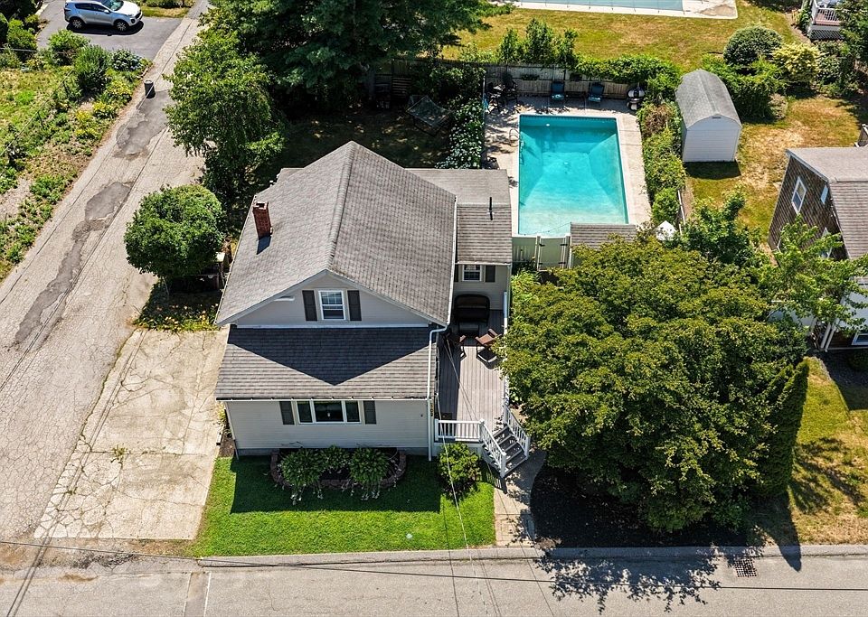 1st image of 102 Manzanetta Ave
