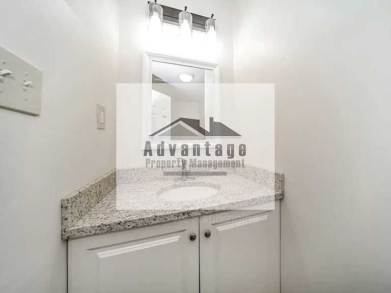 1345 D F Fuller Dr — Photo 14