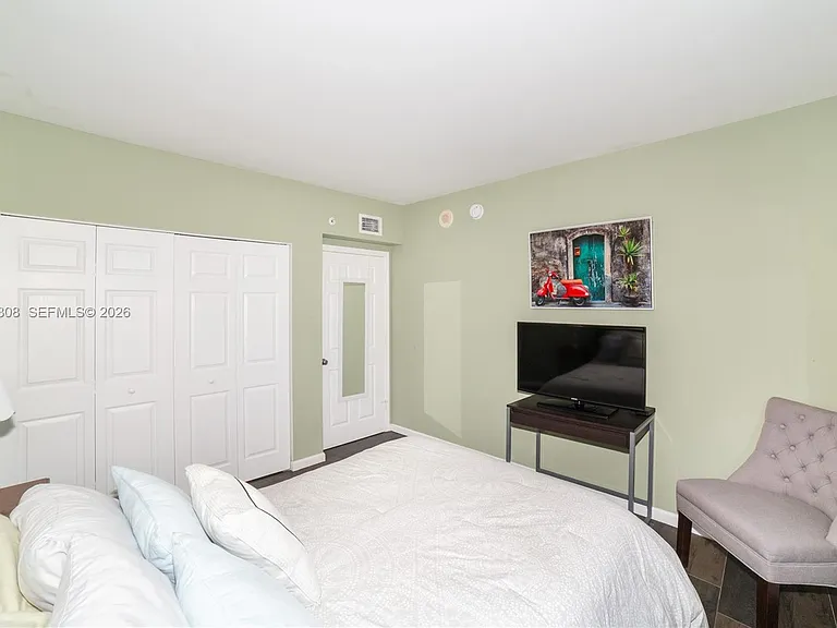 17150 N Bay Rd #2914 — Photo 42
